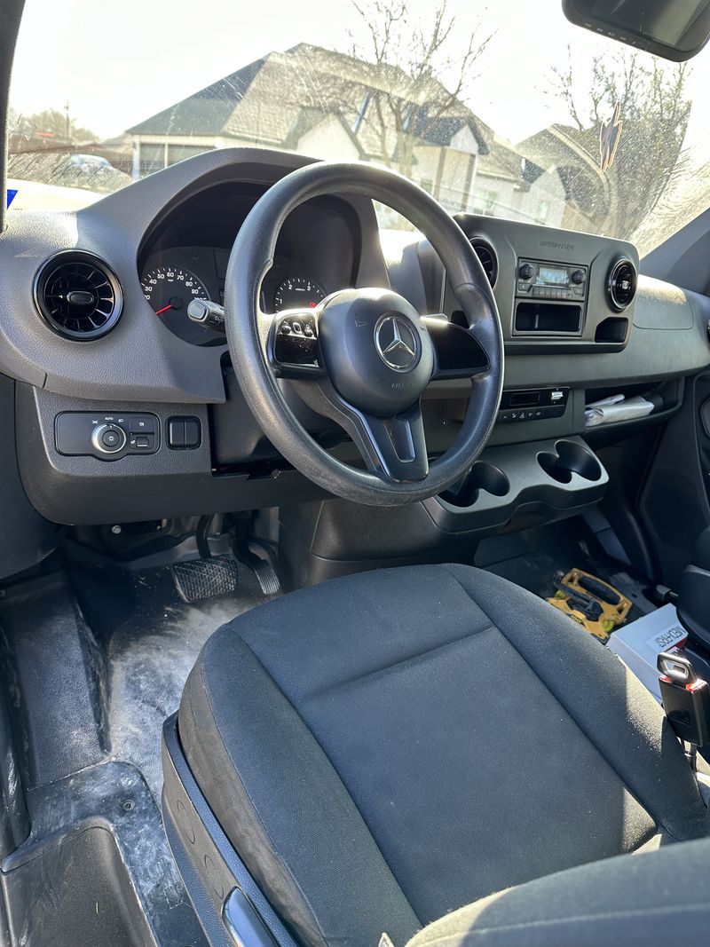 Picture 3/3 of a 2019 Sprinter 144 2500 for sale in Granbury, Texas
