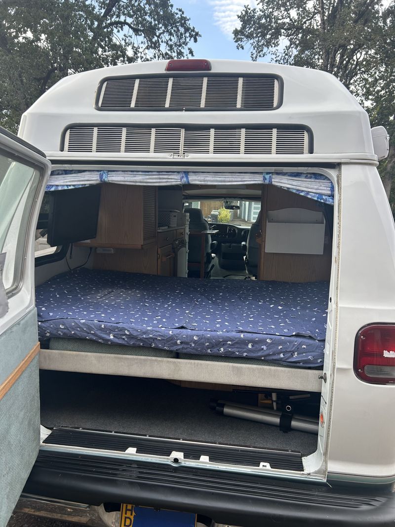 Picture 3/14 of a 2003 Roadtrek 190 Popular (03D190P) for sale in Lebanon, Oregon