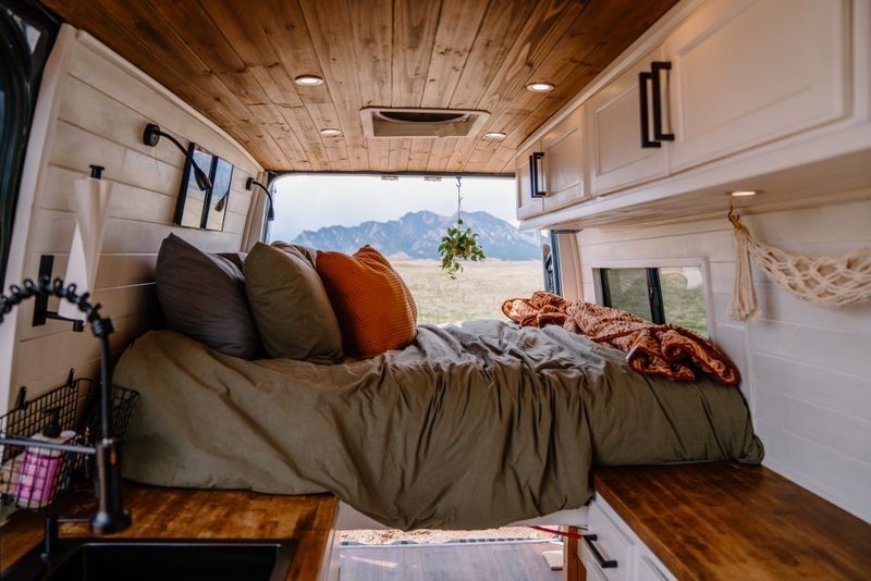 Picture 5/22 of a 2018 Mercedes Sprinter Van for sale in Spokane, Washington