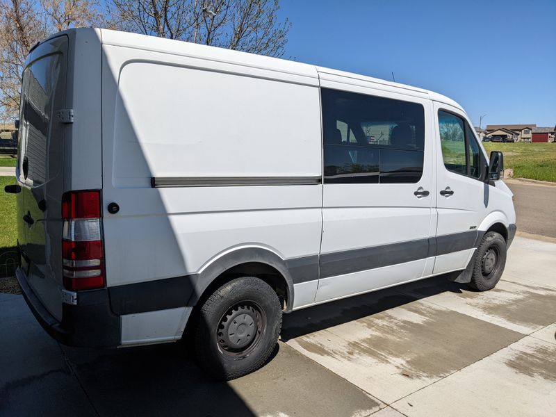 Picture 3/29 of a 2007 Dodge Sprinter Camper Van for sale in Dickinson, North Dakota