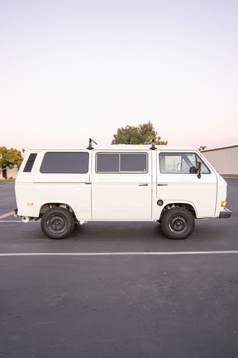 Picture 4/23 of a 1985 Volkswagen Vanagon for sale in San Diego, California