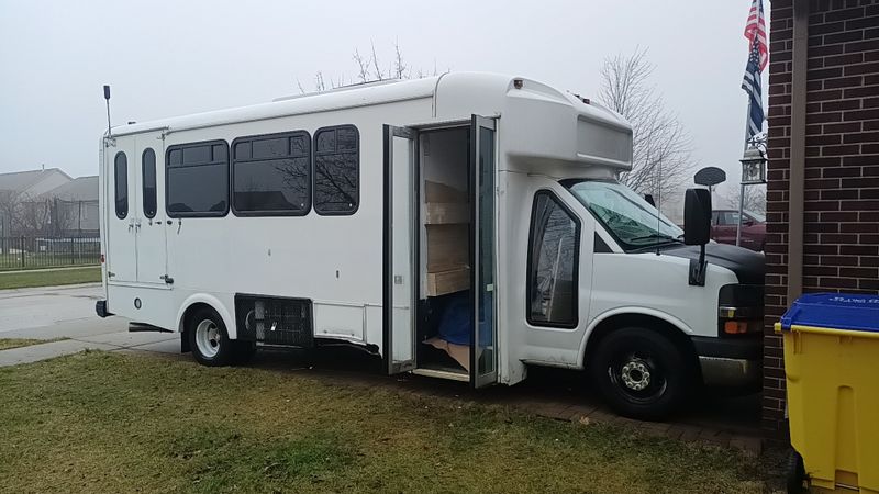 Picture 4/25 of a Shuttle Bus Full Off Grid for sale in New Baltimore, Michigan