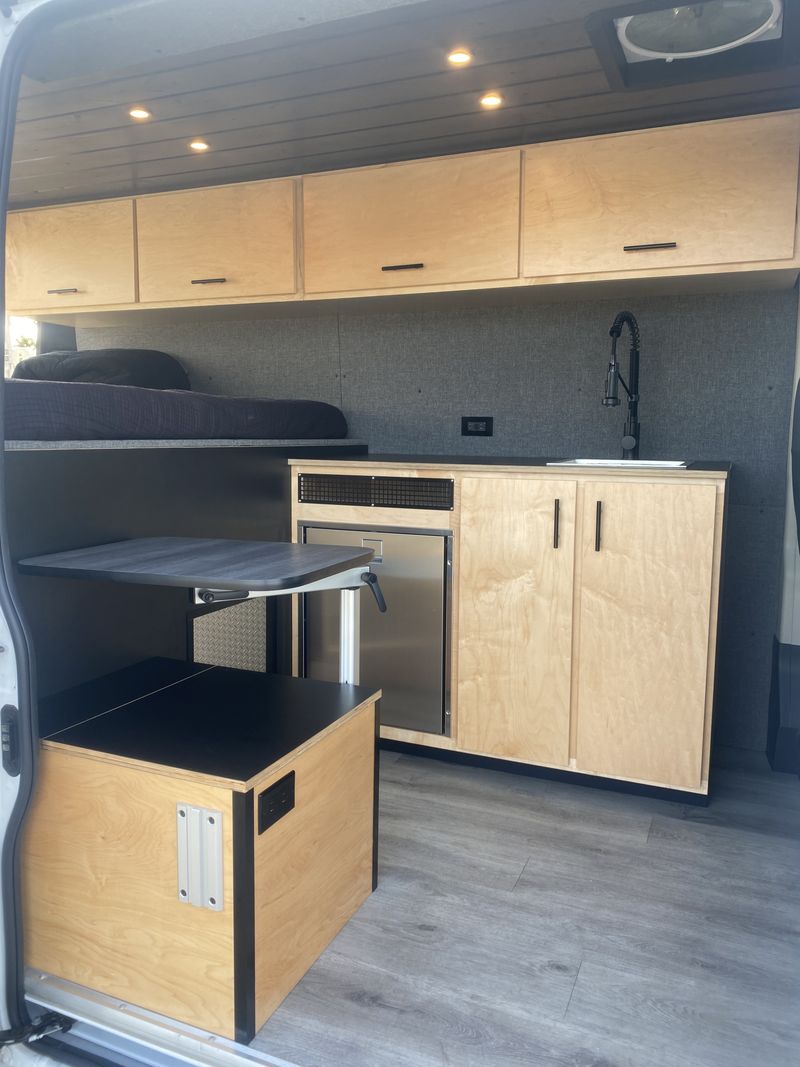 Picture 2/10 of a 2021 dodge promaster  for sale in Los Angeles, California