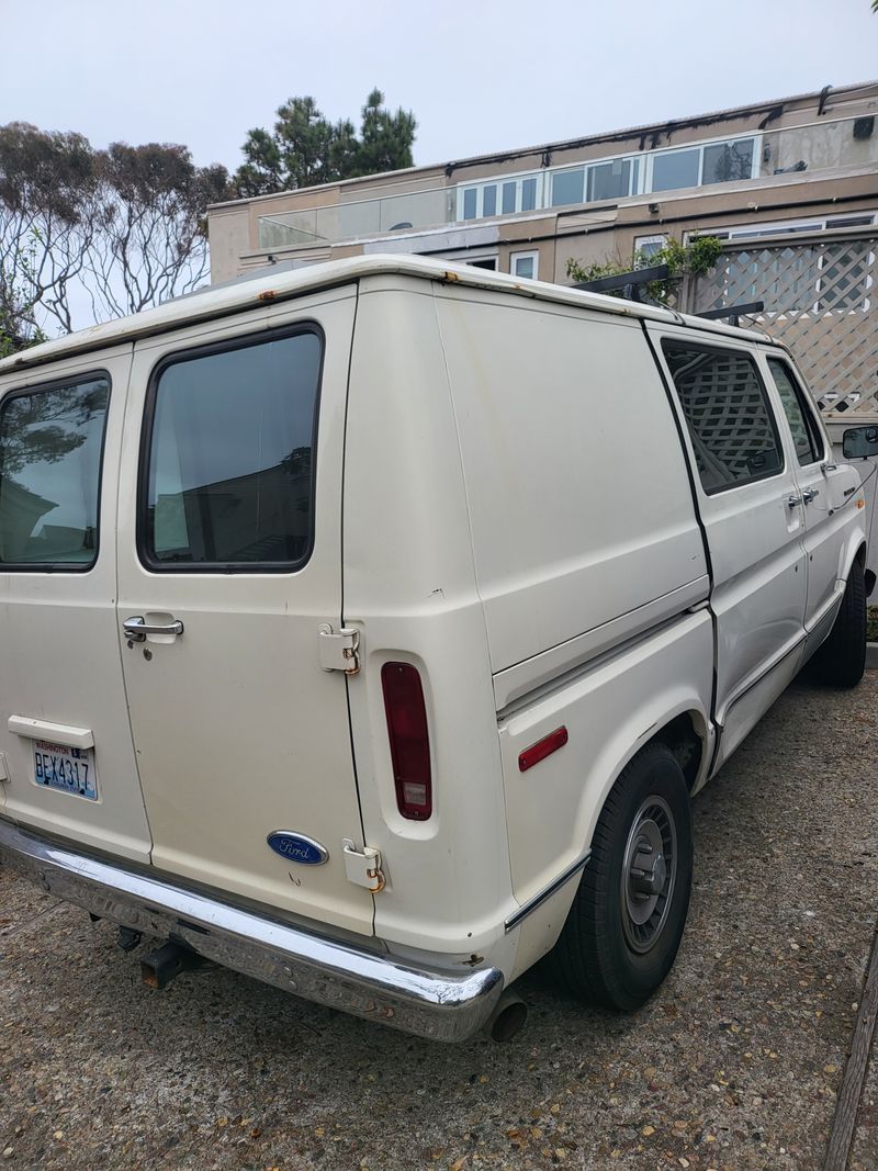 Picture 4/6 of a 1989 Ford Econoline 150 - camping conversion for sale in Yucca Valley, California