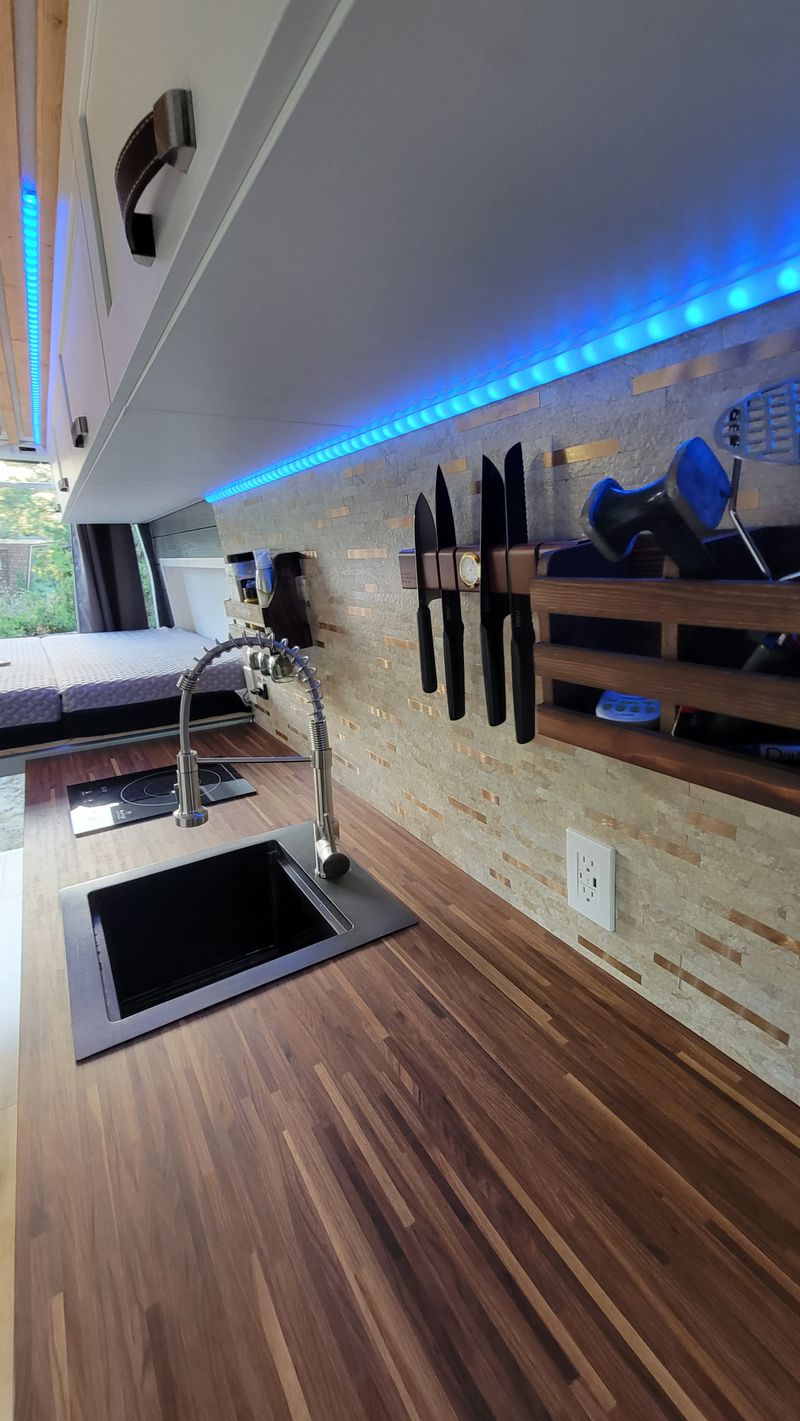 Picture 6/18 of a Ford Transit 2022 with inside bathroom for sale in Big Bear City, California