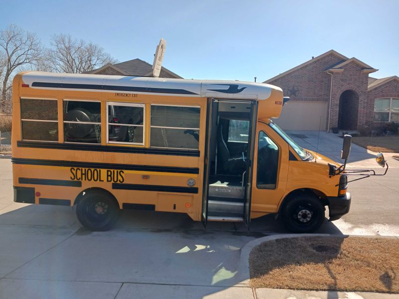 Picture 2/20 of a 2009 Chevrolet Express 3500 Bluebird School Bus for sale in Denton, Texas