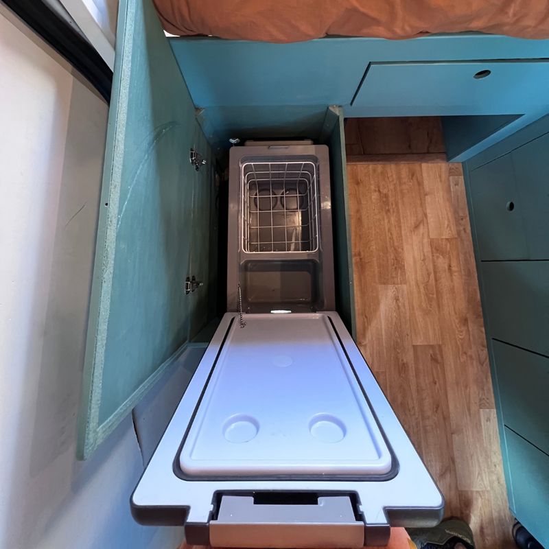 Picture 5/16 of a 2016 Ford Transit Medium Roof for sale in San Diego, California