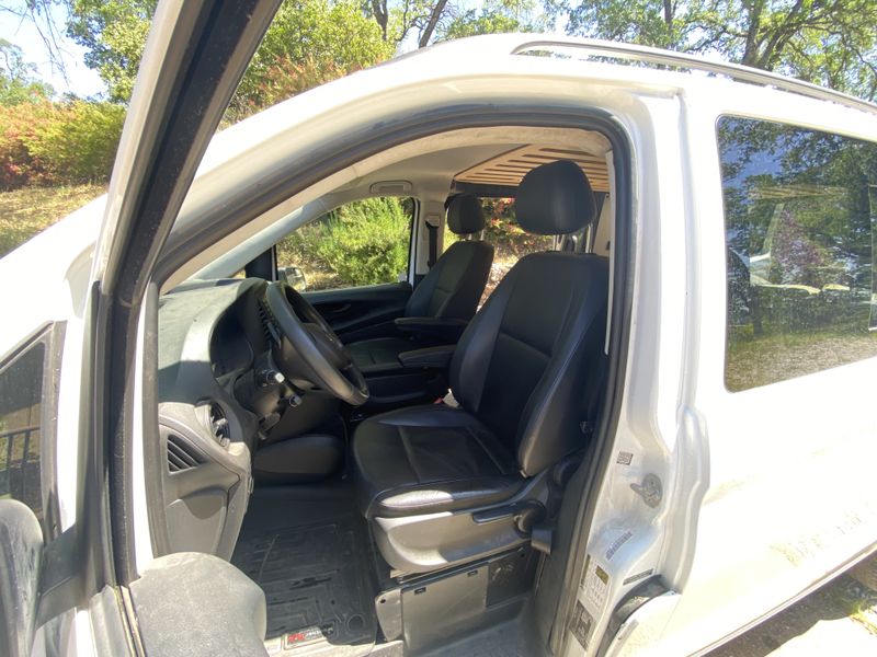 Picture 5/14 of a 2016 Mercedes Metris for sale in Sacramento, California