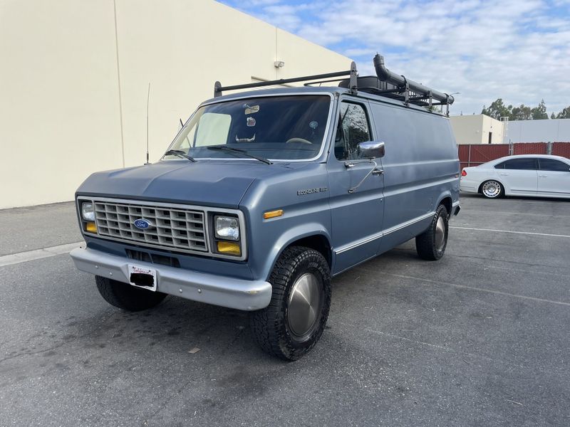 Picture 2/17 of a 1989 Ford E250 Econoline for sale in South El Monte, California