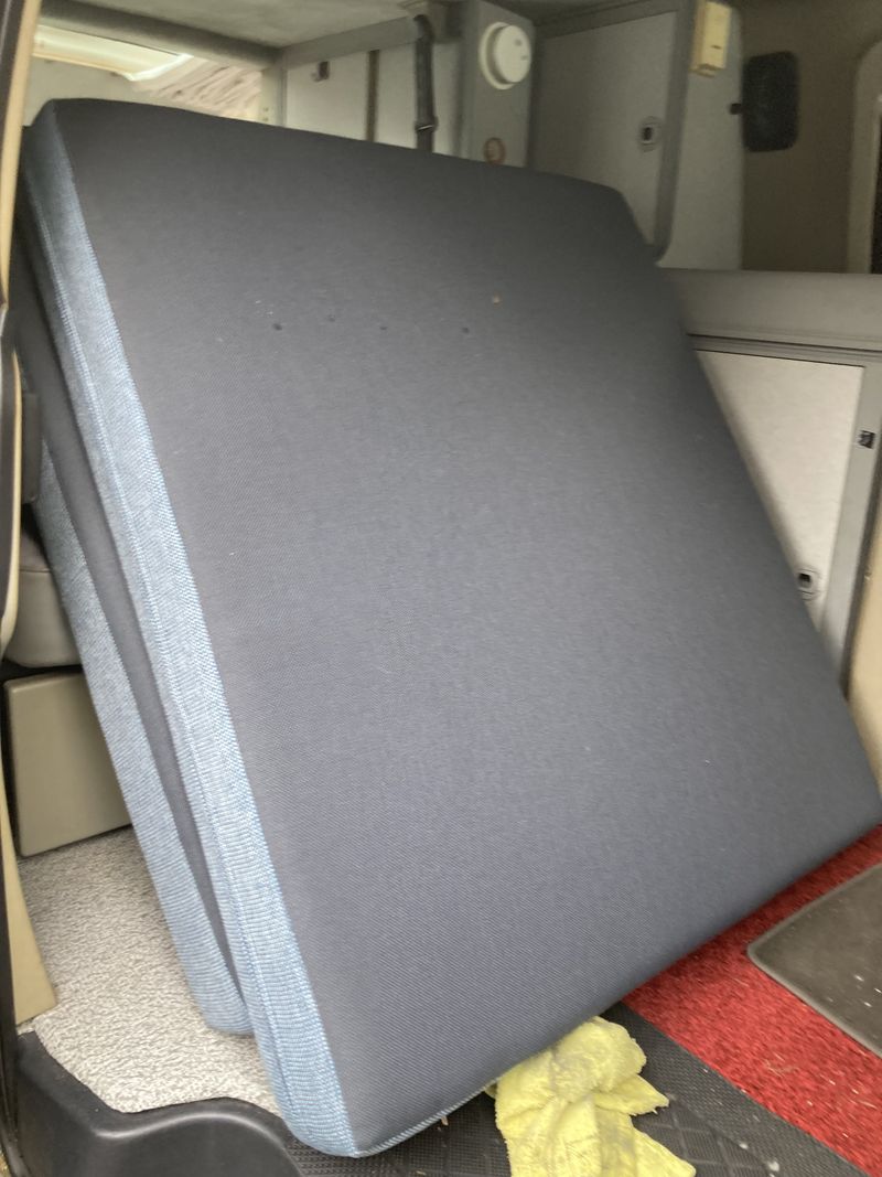 Picture 3/7 of a 1997 euro camper van for sale in Lacey, Washington