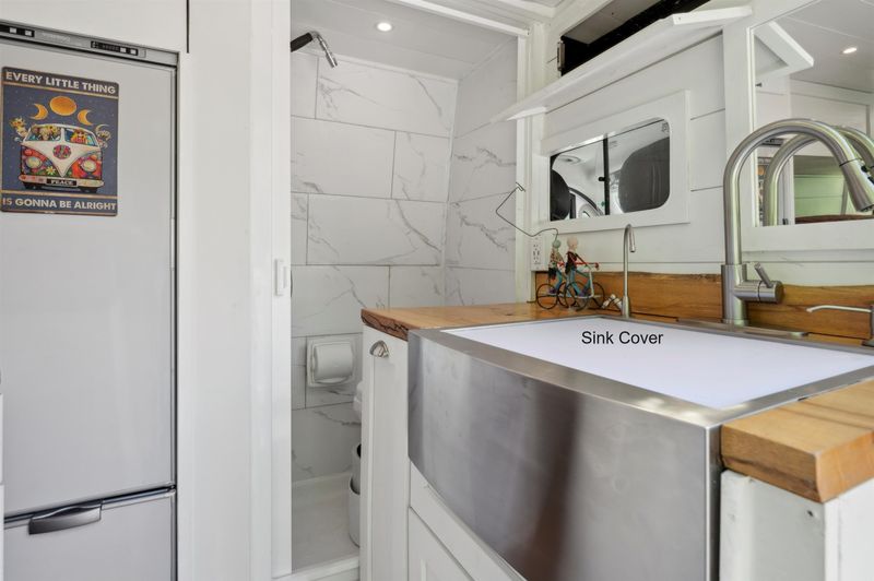 Picture 3/25 of a Promaster Off/On Grid Glamper (not available until ?) for sale in Wilmington, Delaware