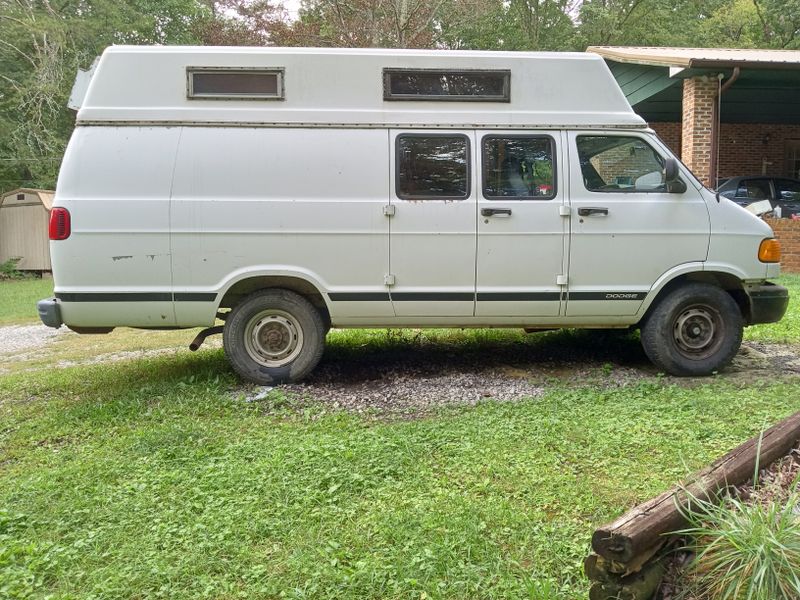 Picture 4/6 of a 2001 Dodge 3500 Ram Van for sale in Dandridge, Tennessee