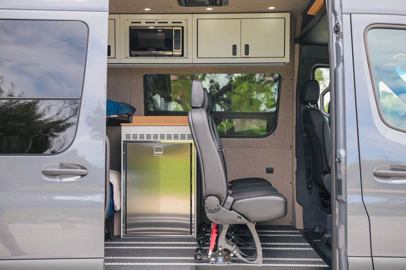 Picture 3/18 of a 2025 Mercedes Sprinter Campervan // FULL BUILD for sale in Carlsbad, California