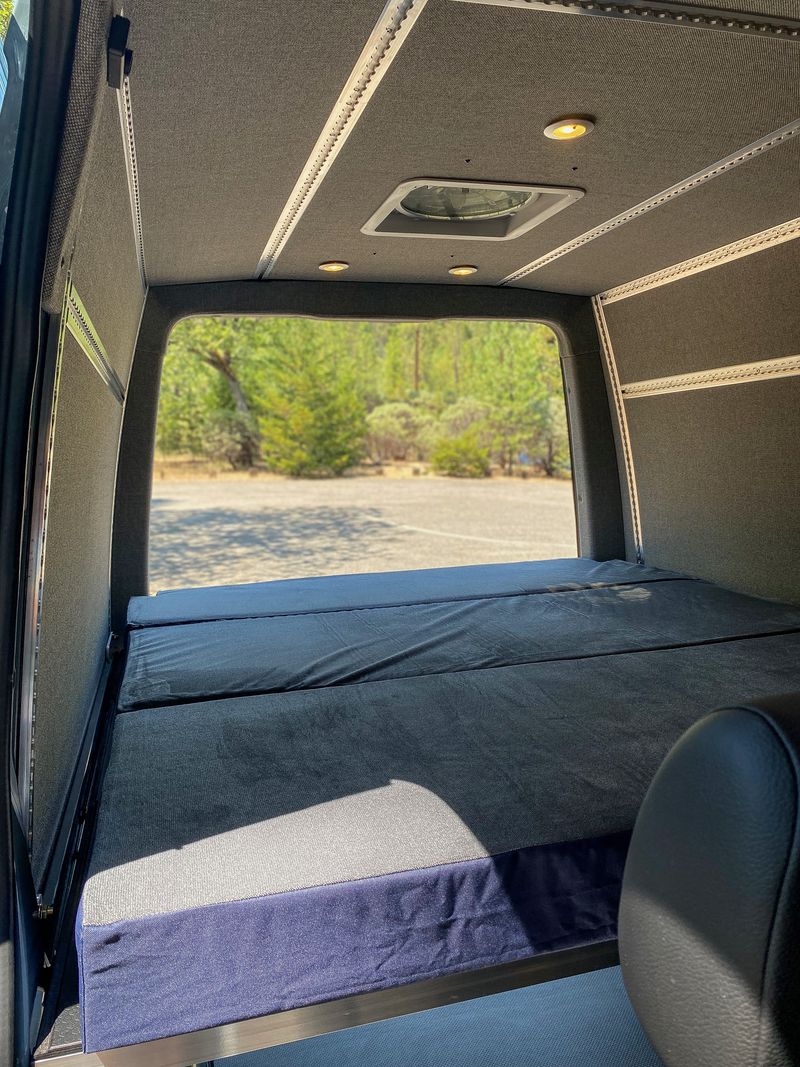 Picture 5/13 of a 2022 Mercedes Sprinter with Adventure Wagon conversion for sale in Medford, Oregon
