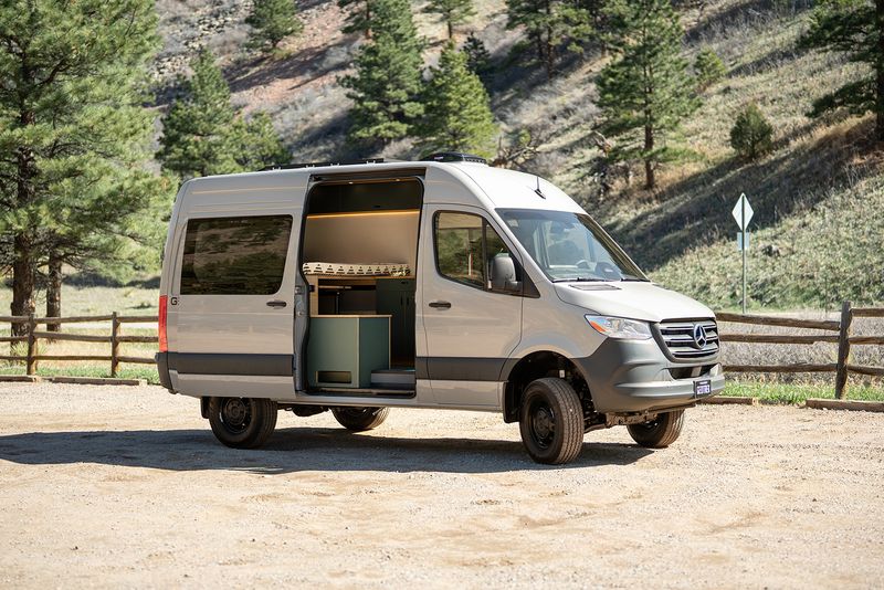 Picture 1/10 of a 2025 Geotrek Bear Peak Sprinter 144 AWD for sale in Boulder, Colorado