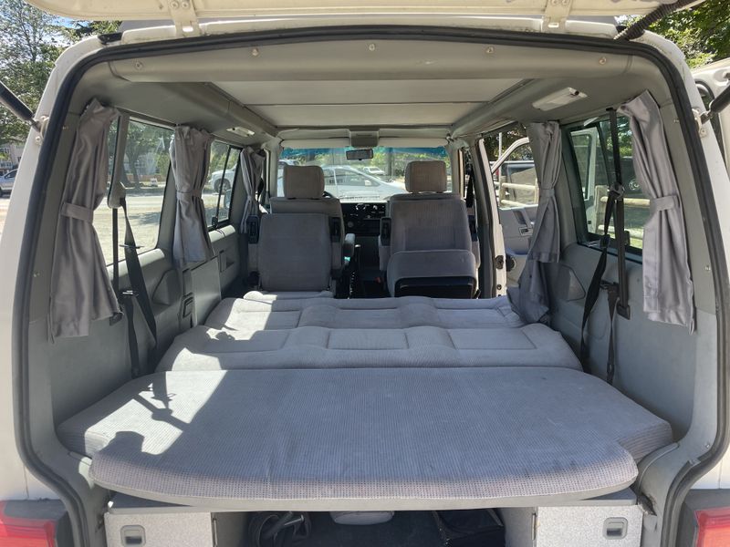 Picture 4/10 of a 1993 VW Westfalia Eurovan for sale in Kirkland, Washington