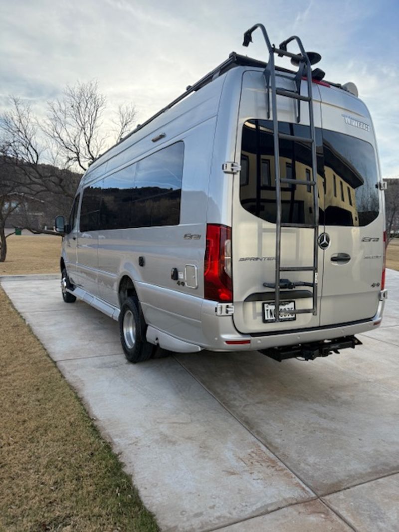 Picture 2/25 of a 4WD Winnebago Era 170A for sale in Ransom Canyon, Texas