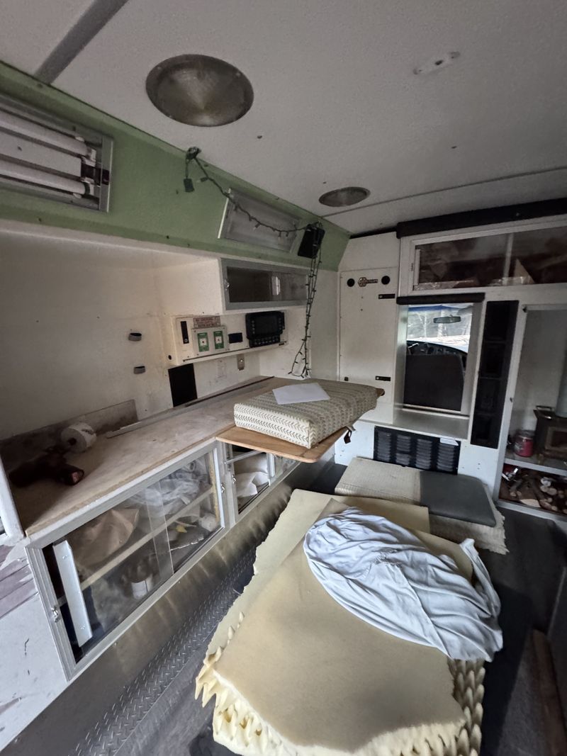 Picture 5/14 of a 2006 Ford E350 Ambulance Camper for sale in Mendocino, California