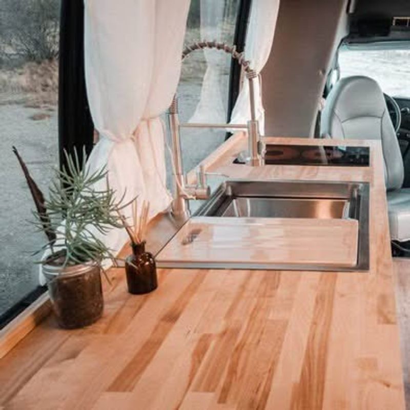 Picture 5/8 of a Lifted 2008 Ford E-350 Dually Camper Conversion. Clean Title for sale in Nashville, Tennessee