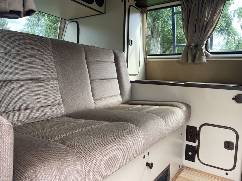 Picture 5/22 of a 1985 Westfalia Vanagon GL for sale in Anchorage, Alaska