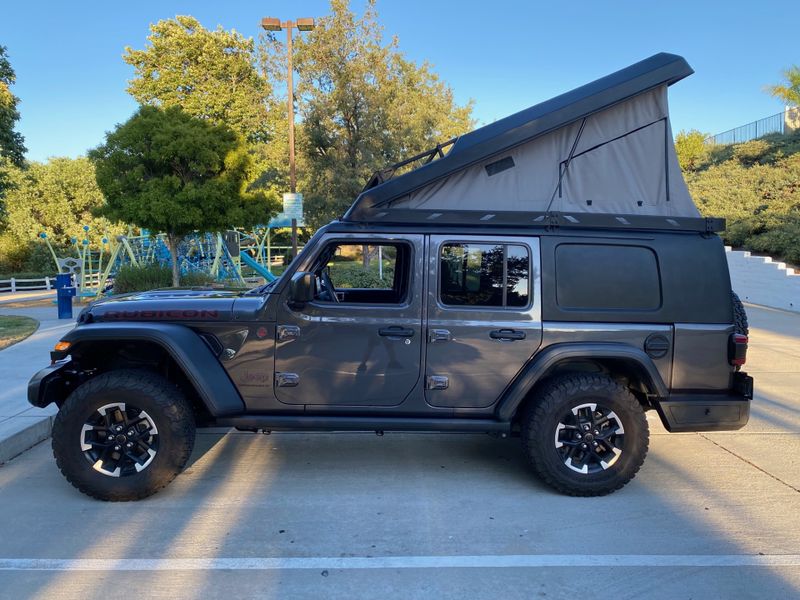 Picture 3/21 of a 2024 Jeep Rubicon Camper for sale in Temecula, California