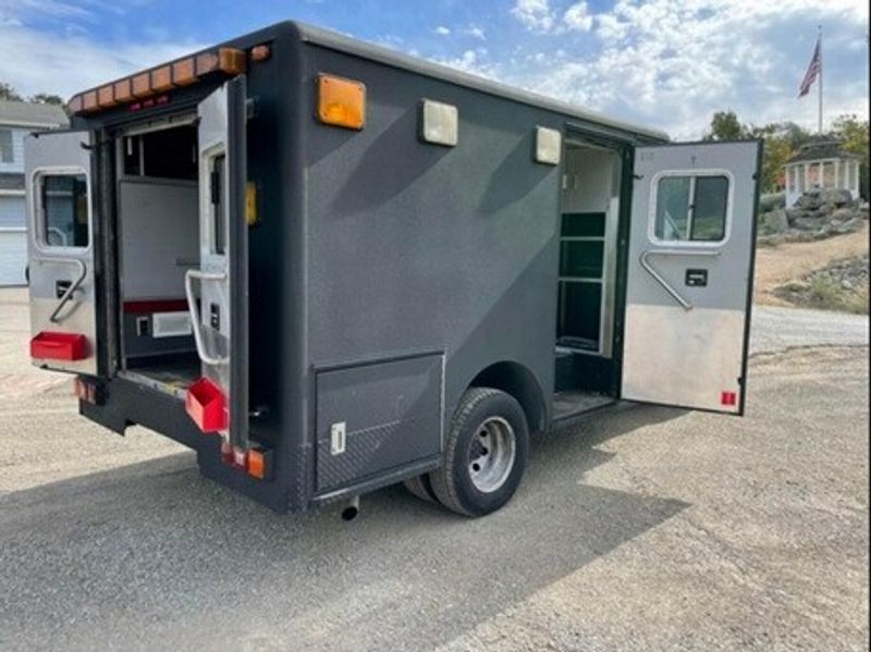 Picture 2/7 of a 1993 Ford E-450 RV Diesel Utility for sale in Watsonville, California