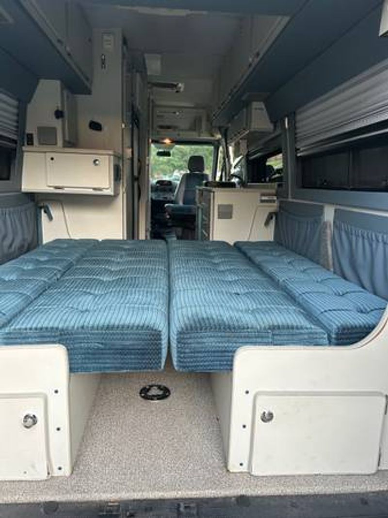 Picture 4/24 of a 2006 Dodge Sprinter Sportsmobile  for sale in Houston, Texas
