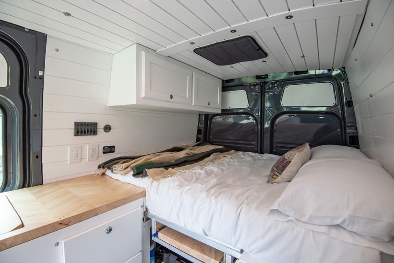 Picture 4/12 of a 2021 Mercedes Sprinter 4x4 144 with indoor shower for sale in Portland, Oregon