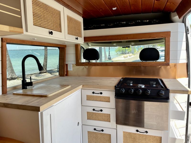 Picture 2/11 of a 2018 Ram Promaster for sale in Sarasota, Florida