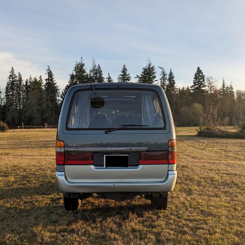 Picture 3/12 of a 1992 Toyota HiAce for sale in Seattle, Washington