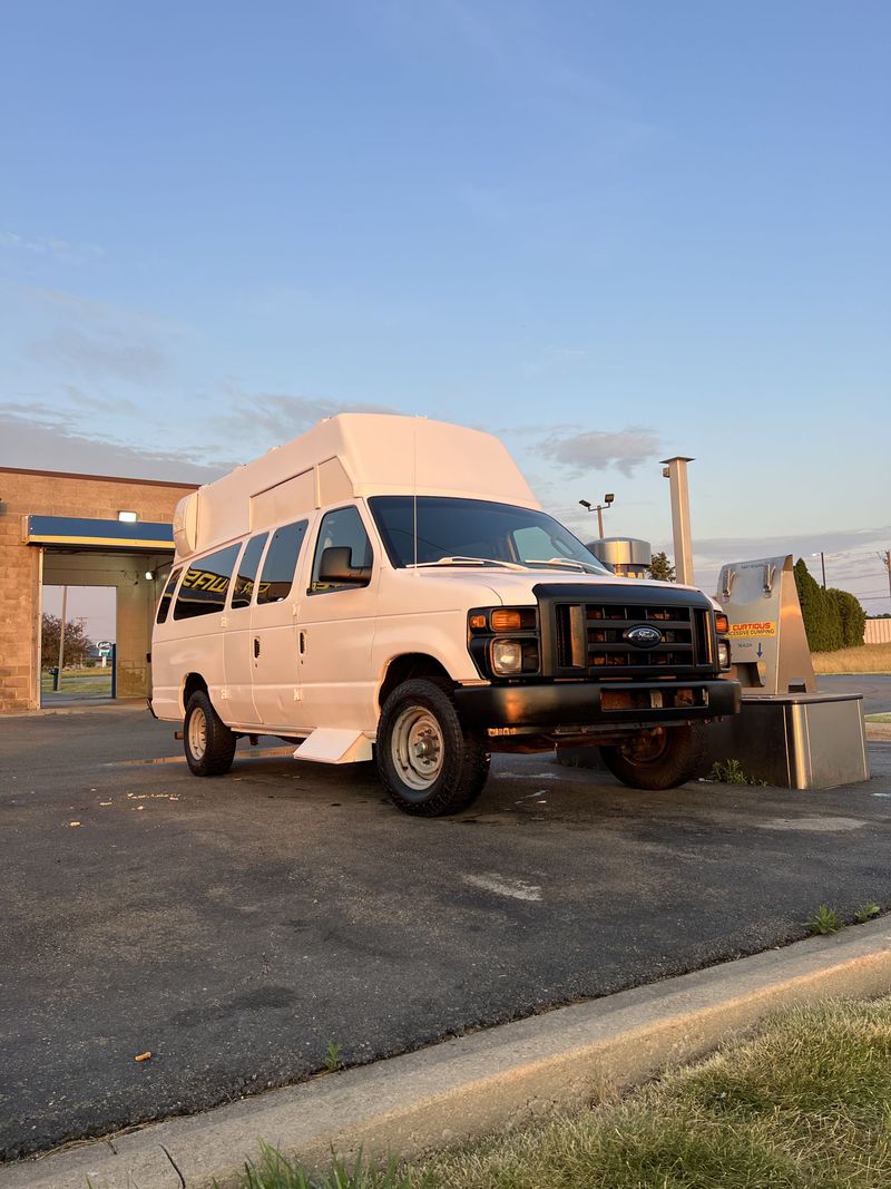 Picture 2/28 of a 2008 Ford E350 5.4 V8 RWD GAS 152,000 miles  for sale in Melrose Park, Illinois