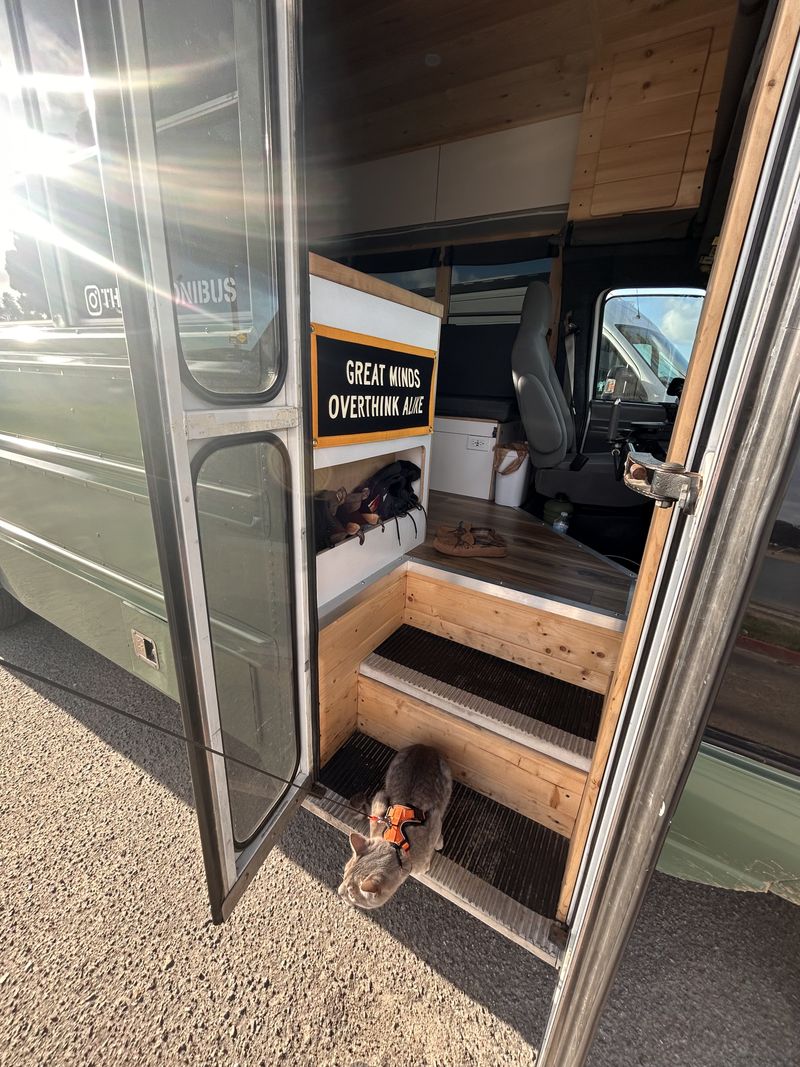 Picture 3/16 of a 2003 Ford 7.3 Diesel professional bus build for sale in Bend, Oregon