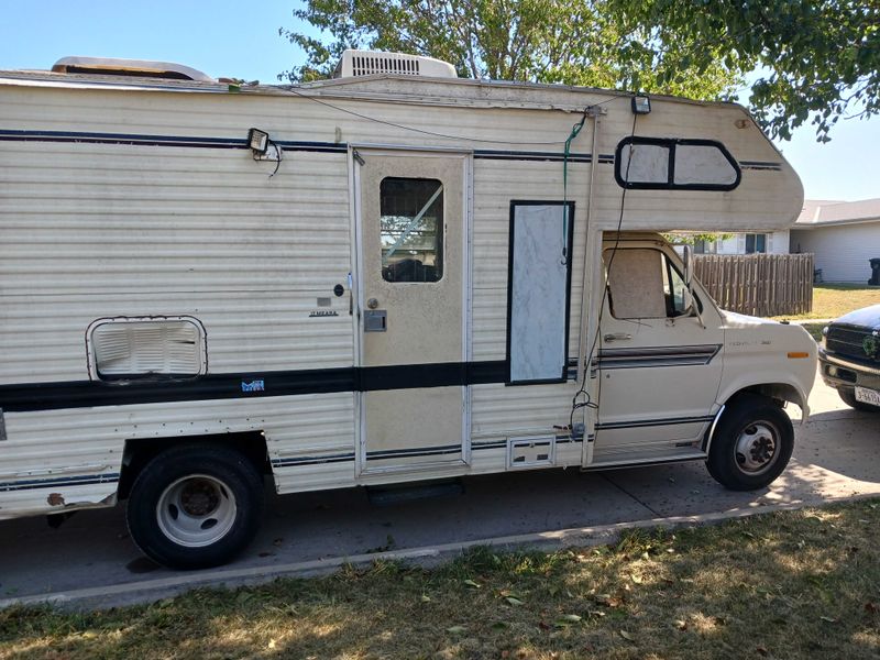 Picture 2/8 of a 89 Ford Motorhome for sale in Lincoln, Nebraska