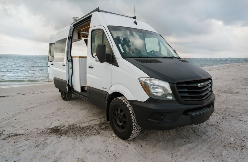 Picture 3/23 of a SALE PENDING - 144" Sprinter Brand New Conversion  for sale in Saint Petersburg, Florida
