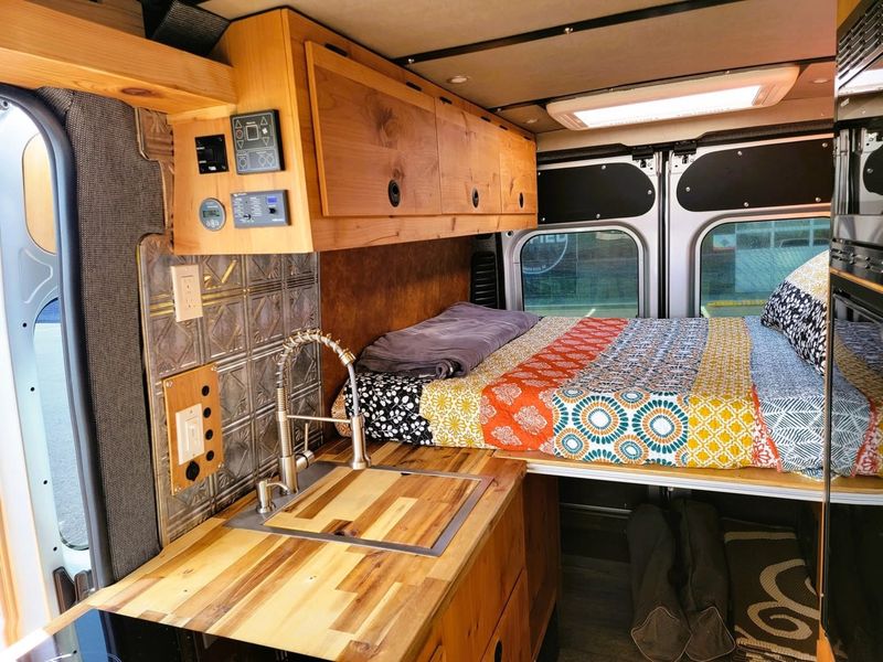 Picture 2/7 of a Beautifully custom built craftsmen conversion for sale in Spokane, Washington