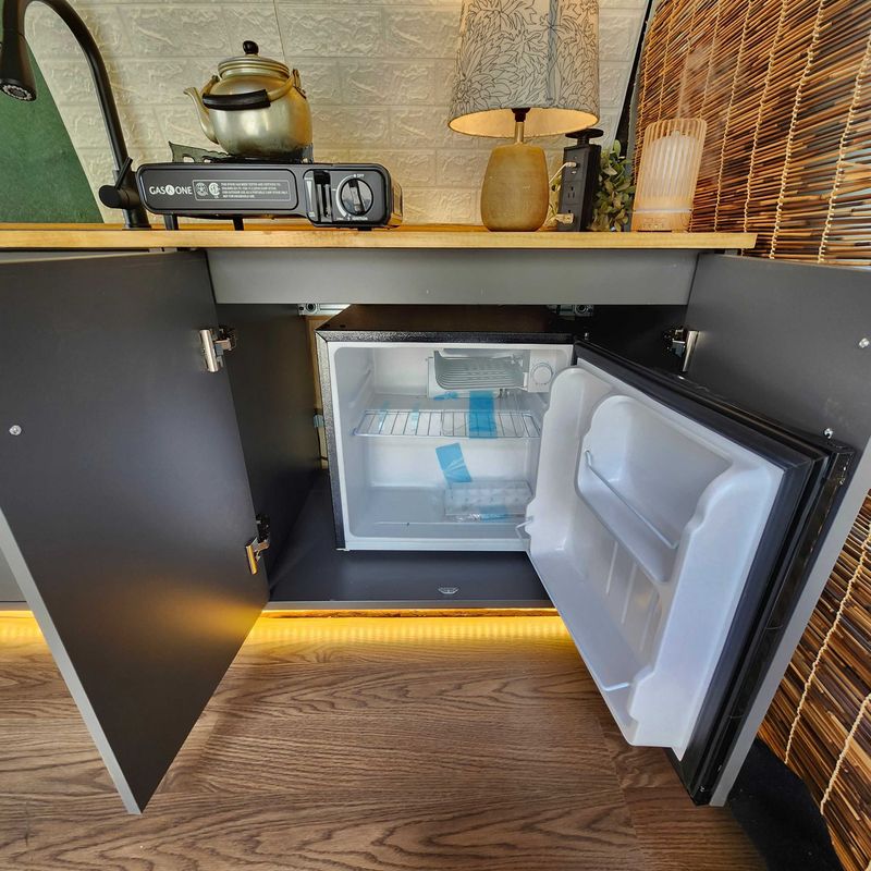 Picture 5/23 of a 2006 Brand New Campervan Conversion  for sale in El Segundo, California