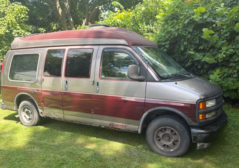 Picture 1/21 of a Off-grid Solar Powered 2002 Chevy Express Camper Van for sale in Indianapolis, Indiana