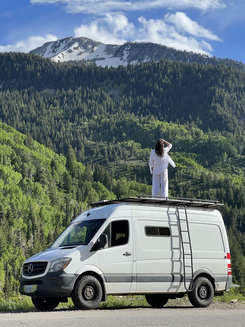 Picture 1/21 of a 2014 Sprinter 144 RWD for sale in Hood River, Oregon