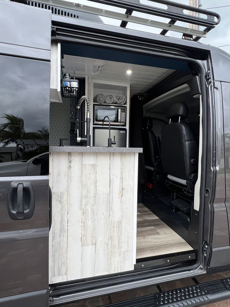 Picture 4/48 of a 2021 Dodge Promaster 2500 High Roof for sale in Cape Coral, Florida
