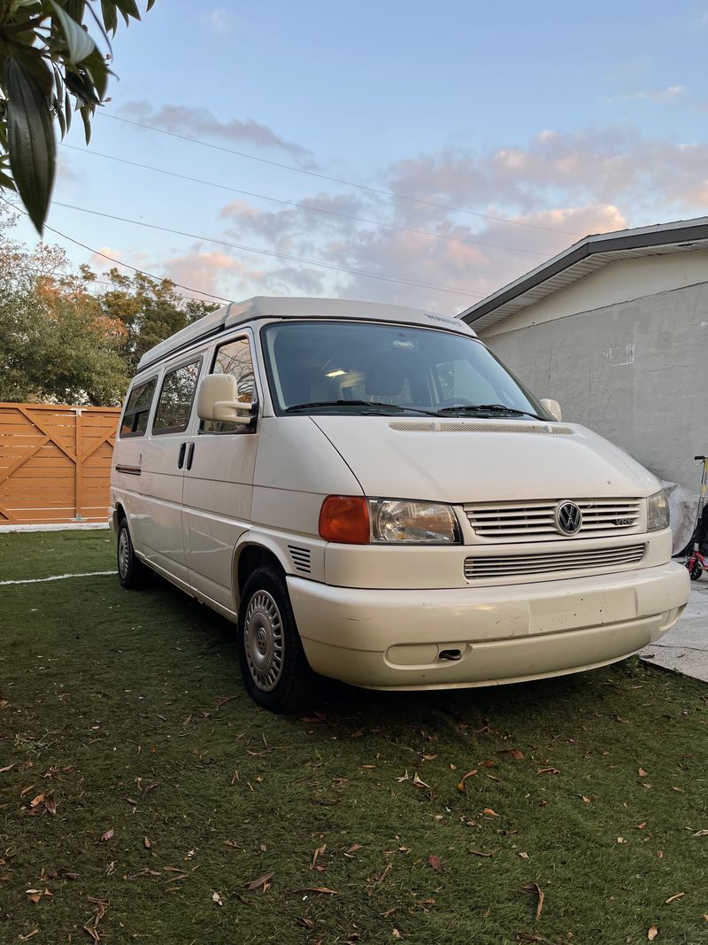 Picture 4/10 of a 1997 Volkswagen eurovan camper for sale in Orlando, Florida