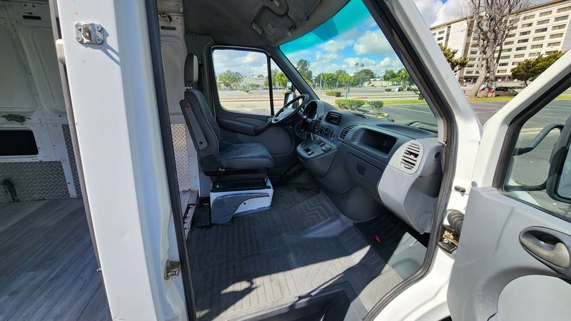 Picture 4/8 of a 2006 Dodge Sprinter 3500 for sale in Fullerton, California