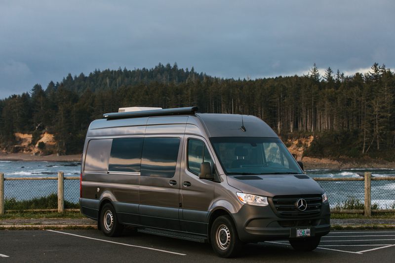 Picture 2/38 of a 2019 Mercedes Benz Sprinter Custom Campervan for sale in Portland, Oregon