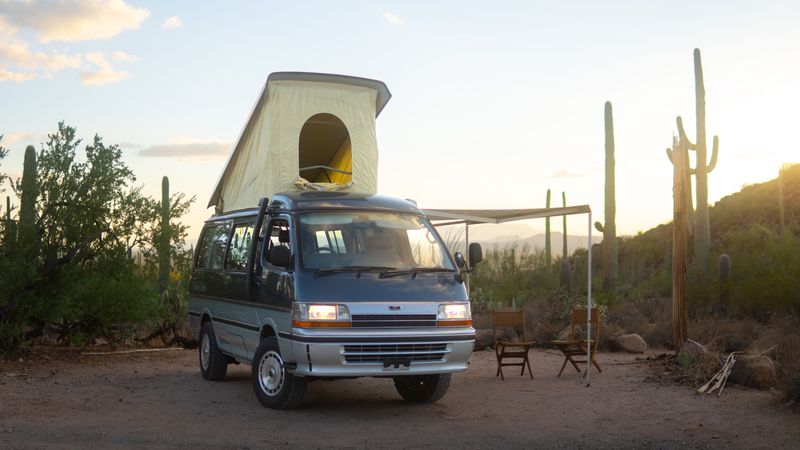 Picture 1/30 of a 1991 Toyota HIACE Cruising Cabin (Only 15K Miles!) for sale in Tucson, Arizona