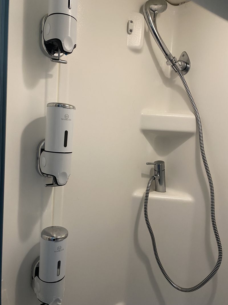 Picture 3/15 of a 2022 Winnebago EKKO 22A for sale in Millinocket, Maine