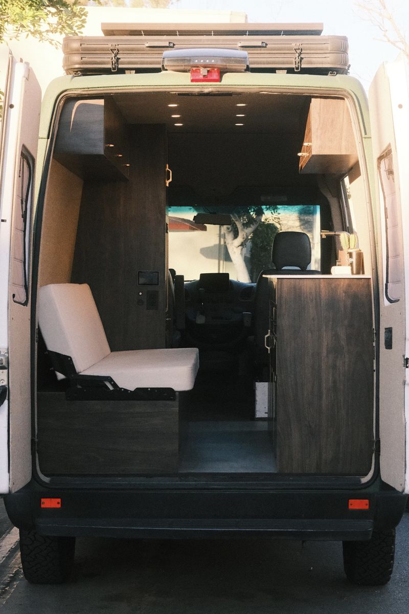 Picture 3/31 of a 2006 Mercedes Sprinter 118wb for sale in Los Alamitos, California