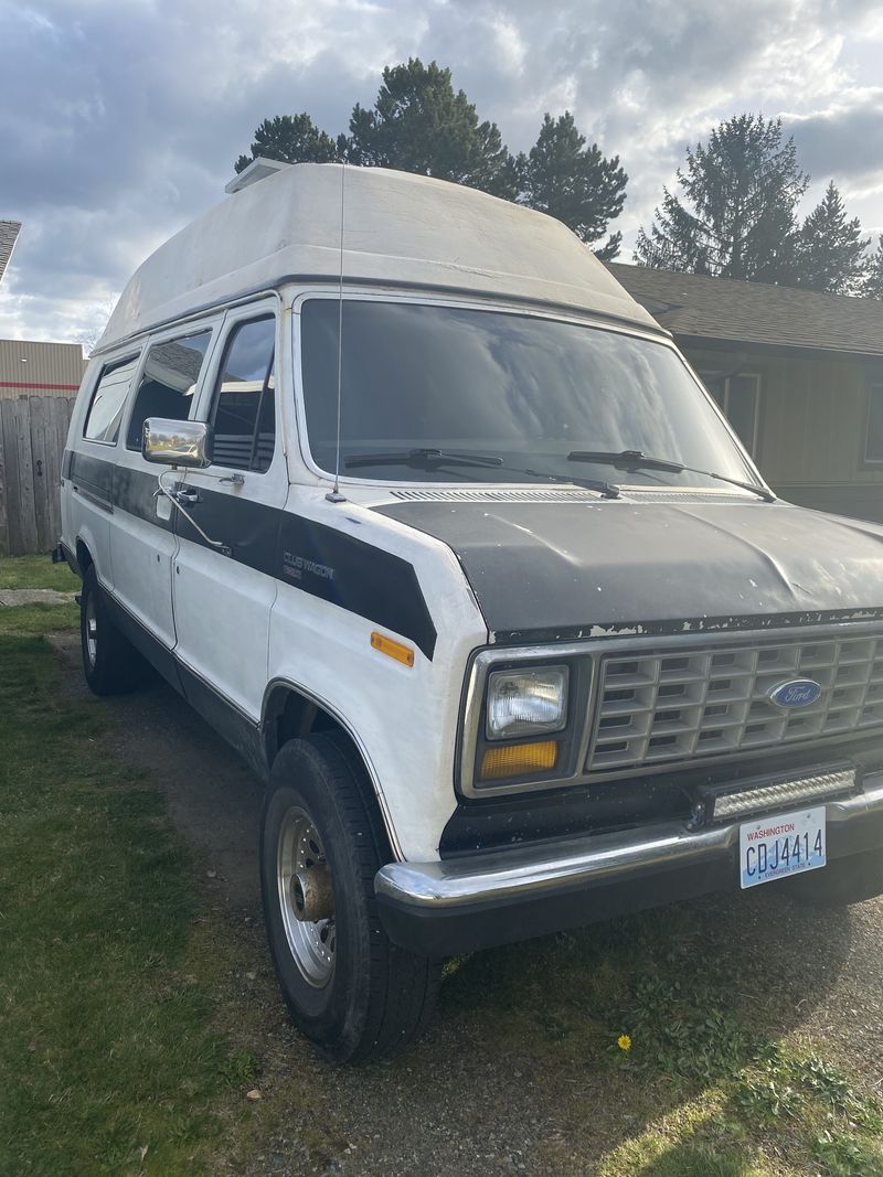Picture 2/8 of a 1989 Ford E-350 Club Wagon XL for sale in Olympia, Washington
