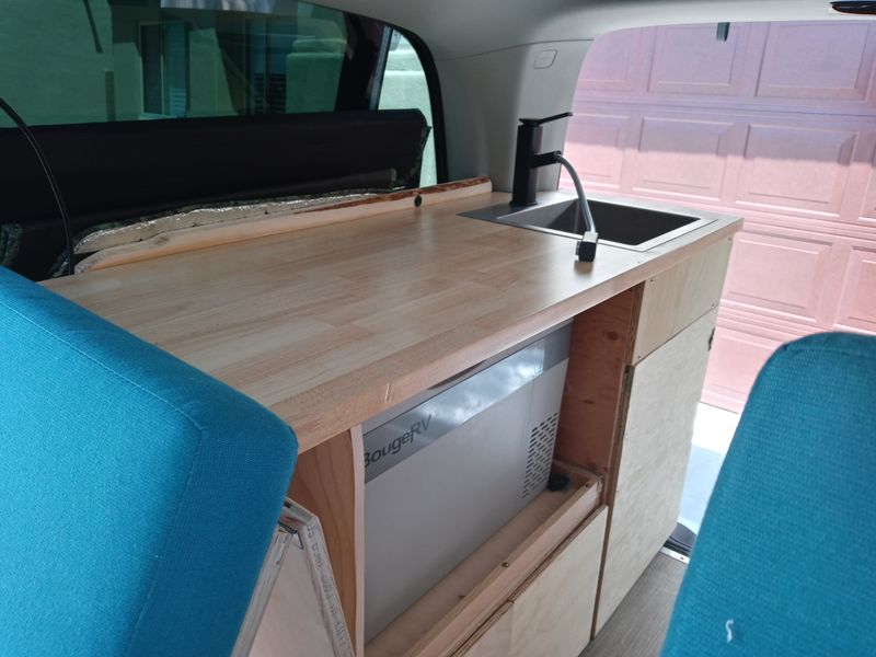 Picture 3/19 of a 2016 Mercedes Benz Metris Camper Van for sale in Tucson, Arizona