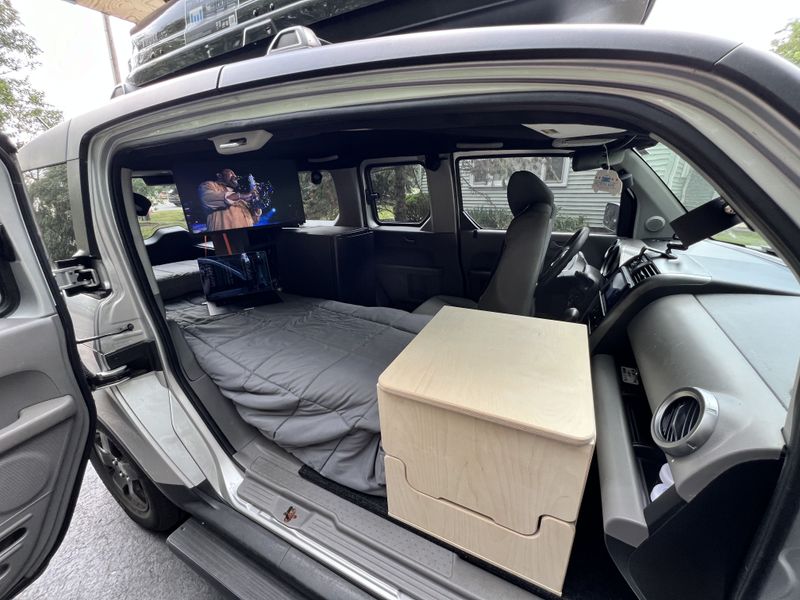 Picture 5/27 of a 2011 HONDA ELEMENT LX AWD CAMPER SUV for sale in Lisle, Illinois