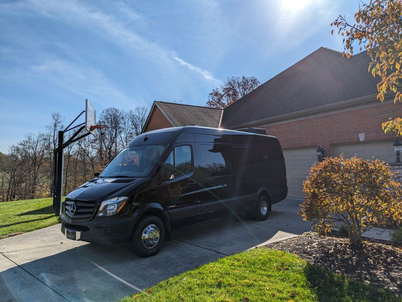 Picture 1/20 of a 2014 Mercedes-Benz Sprinter 3500 EXT 170" wheelbase for sale in Cincinnati, Ohio