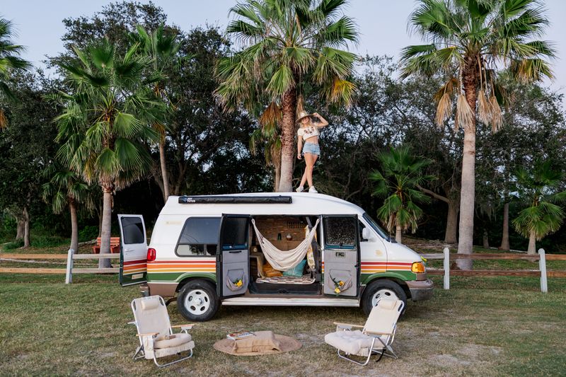 Picture 1/20 of a 🚐✨ 2003 Surf Life Camper Van – Cozy, Functional! for sale in Saint Petersburg, Florida